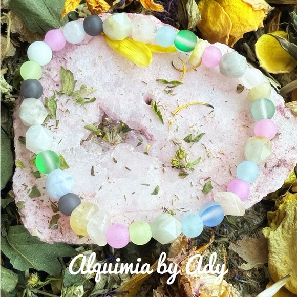 Rainbow sea glad and aragonite beaded bracelet - Picture 1 of 1